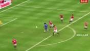 足球场上也能背身单打?看完德罗巴踢球你就懂了