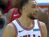 NBA战报:公牛120-100大胜火箭,送给火箭8连败,拉文21+5+6